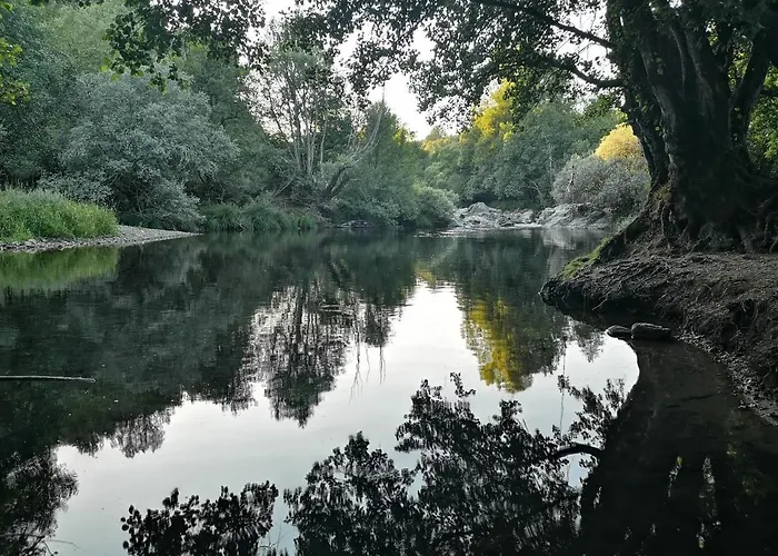La Nueva Escuela 木屋 La Omañuela