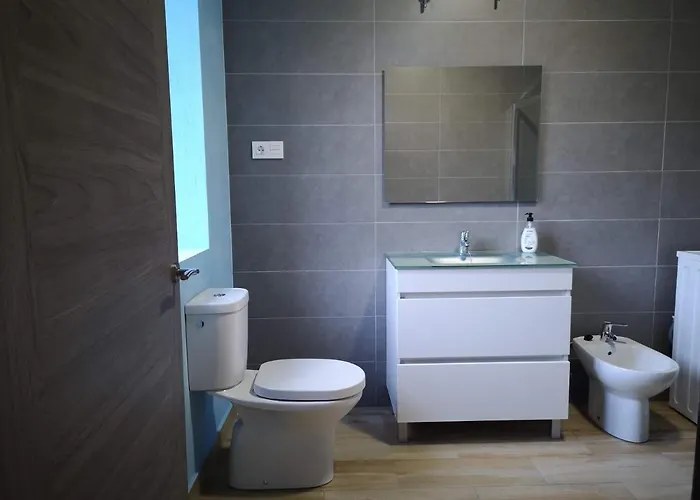 La Nueva Escuela 木屋 La Omañuela